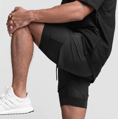 Short de Sport Homme 2-en-1 avec Poche Intégrée – Léger, Respirant & Anti-Frottements